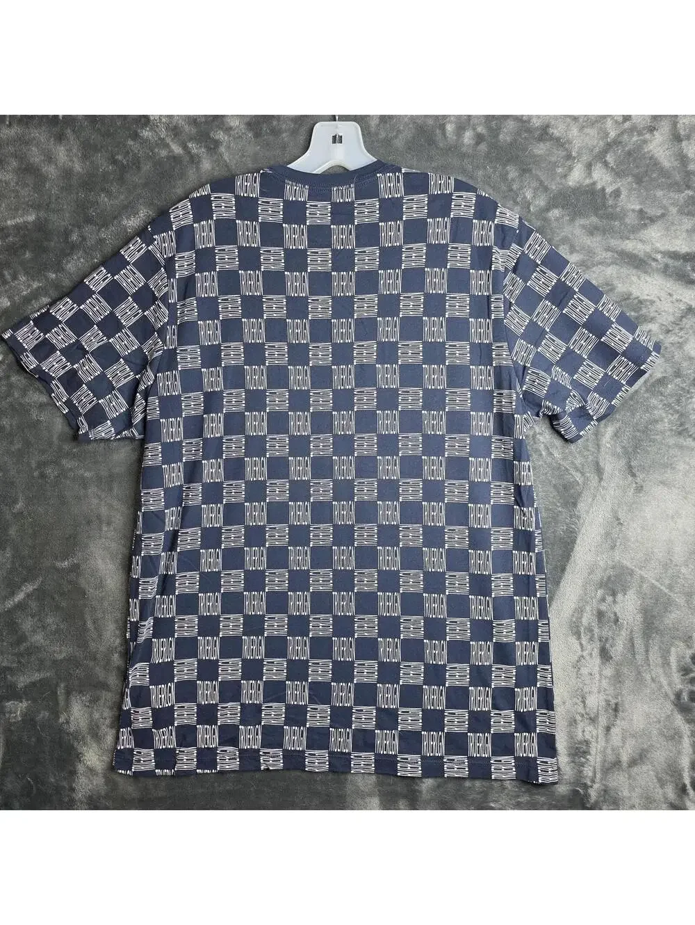 True Religion AOP T-Shirt Mens Sz L.